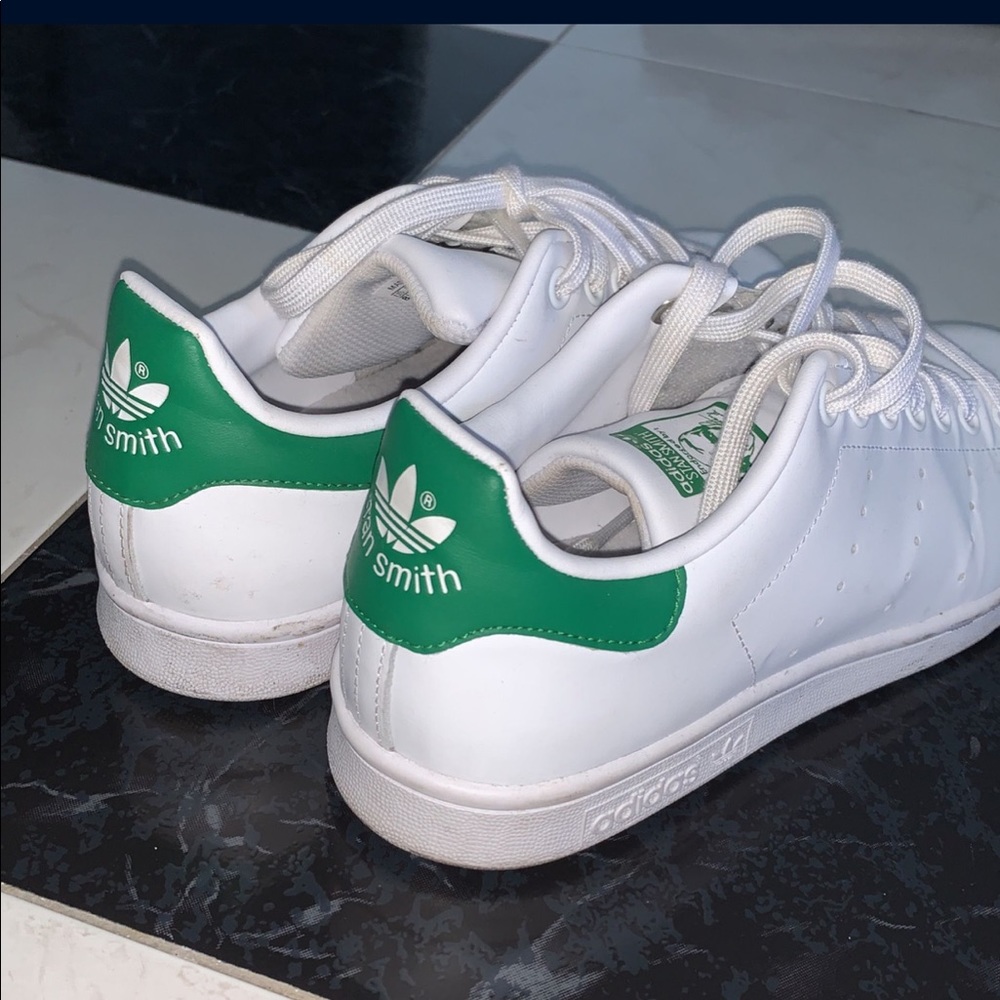 women’s stan smiths